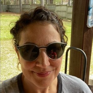 Meet your Posher, Lindsey